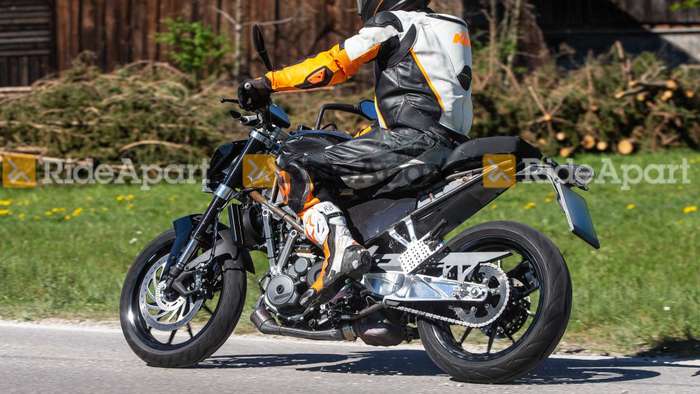 2020 Ktm Duke 390 Spied Testing For 1St Time - Bigger And More Powerful?