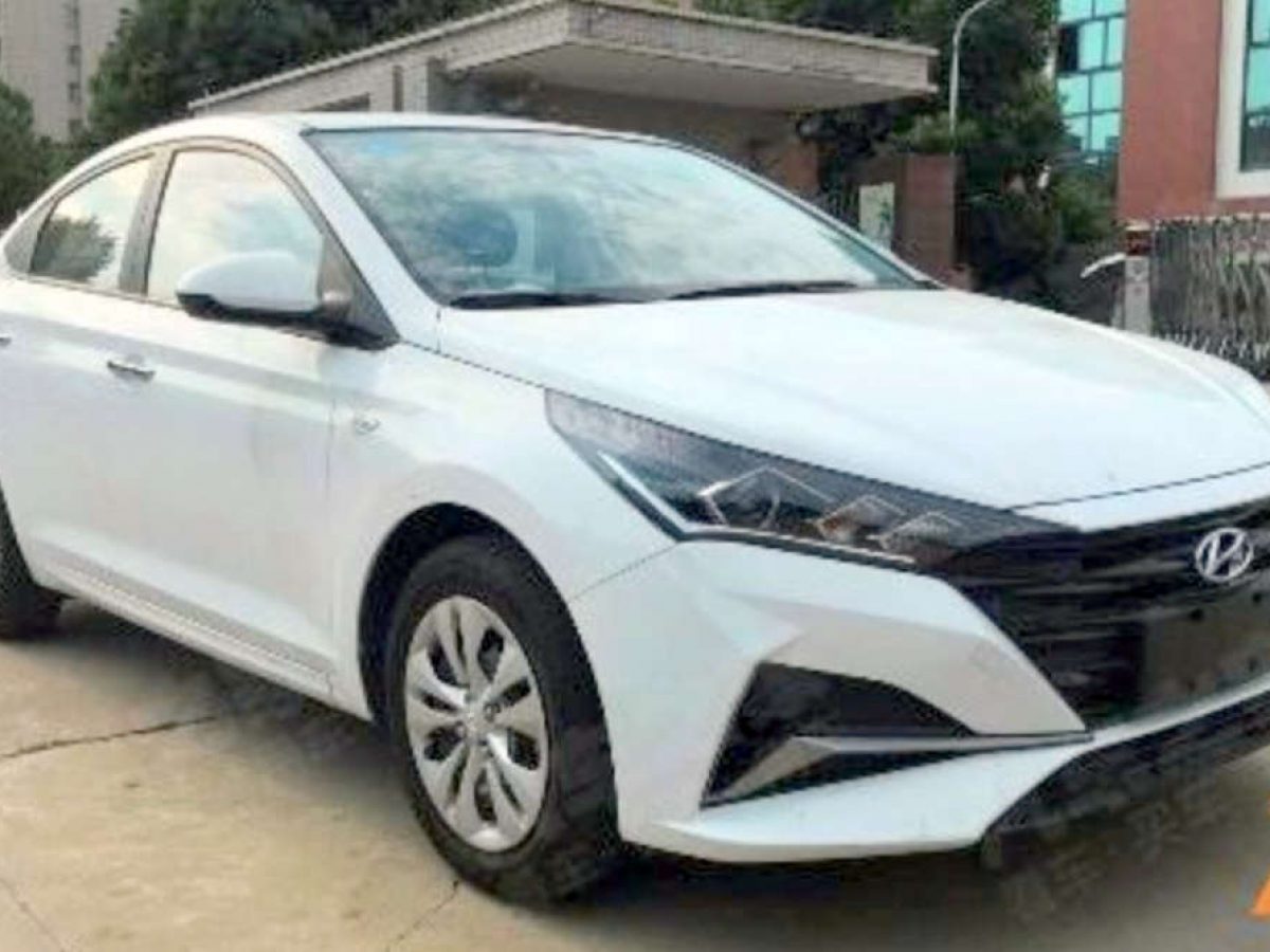 2020 Hyundai Verna Facelift With New Fluidic Design Spied