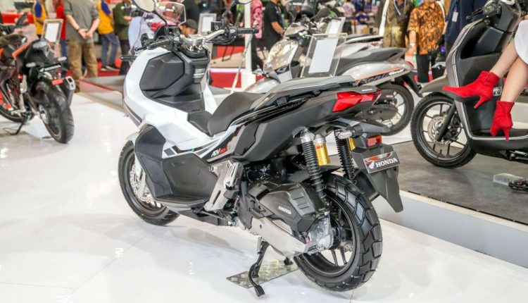 Honda 150cc  adventure scooter  debuts Exp price approx Rs 