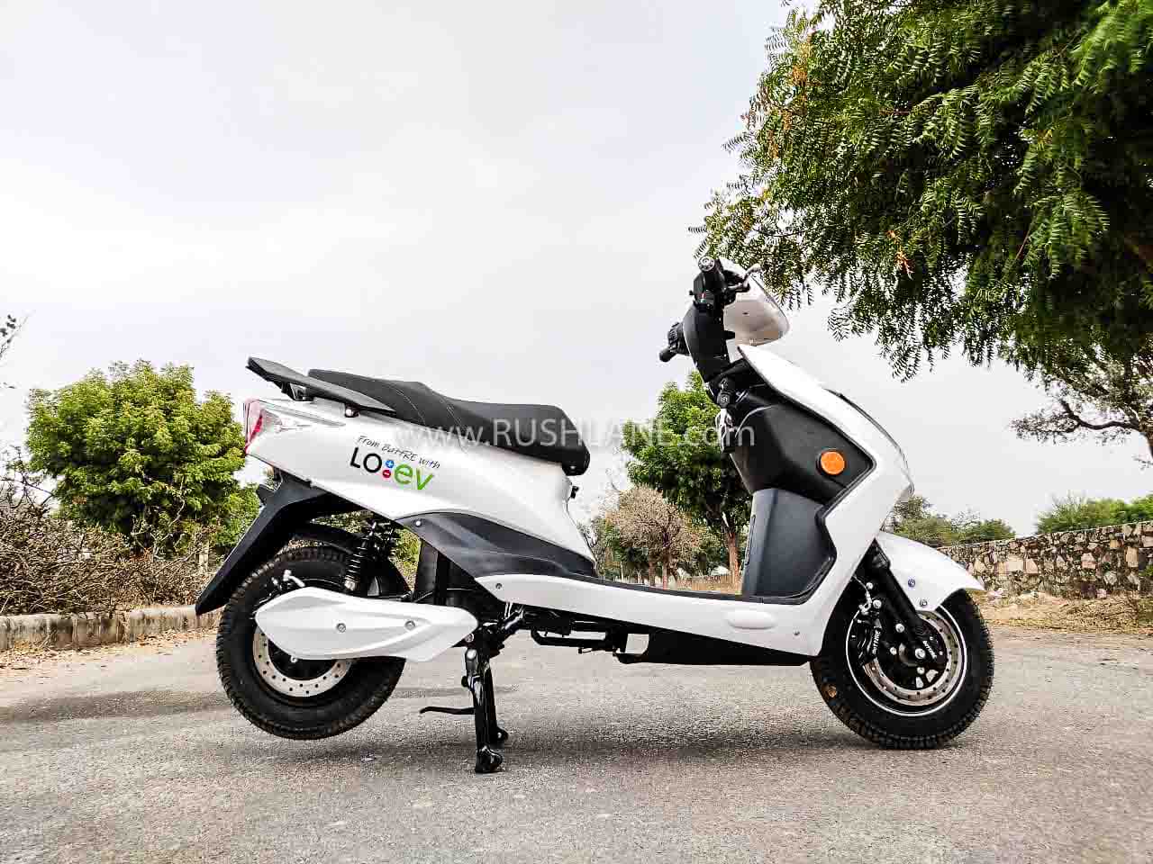 Battre LOEV electric scooter