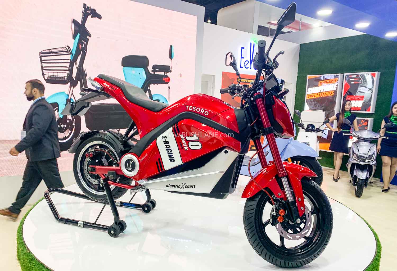 Eeve Tesoro electric motorcycle
