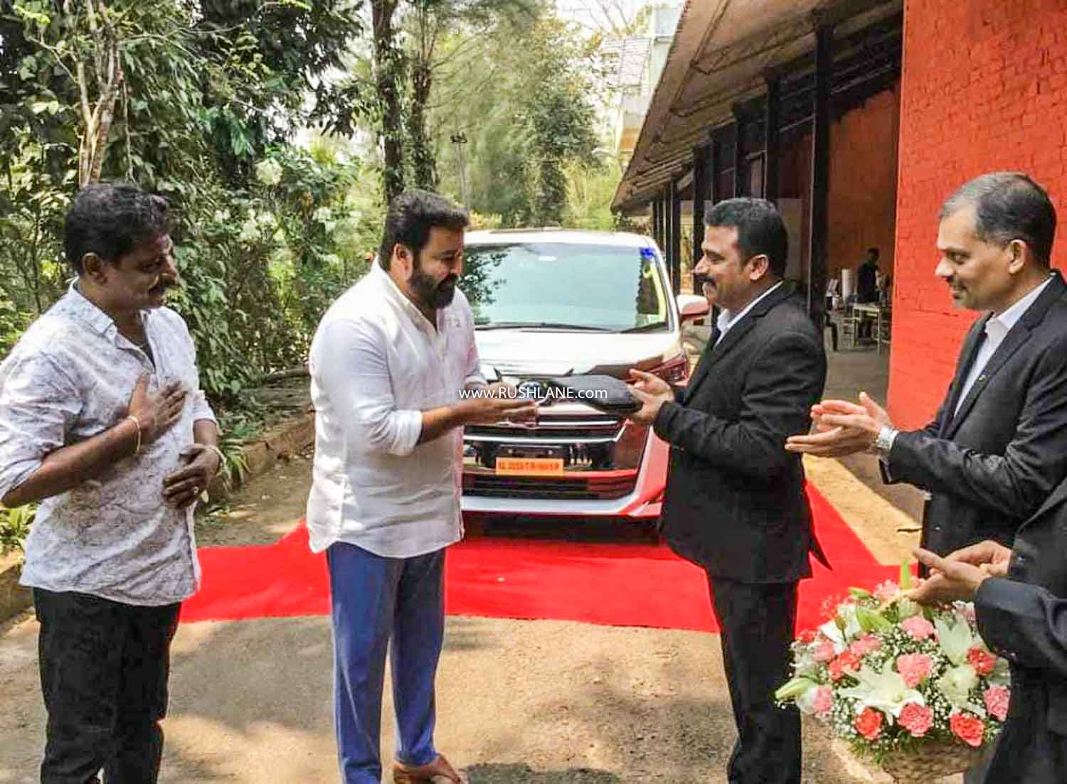Toyota Vellfire delivered to Mohanlal