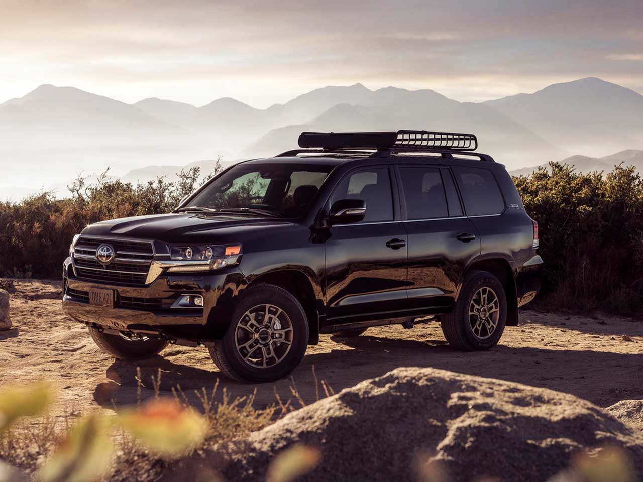2021 Toyota Land Cruiser Heritage Edition debuts with 3-row option