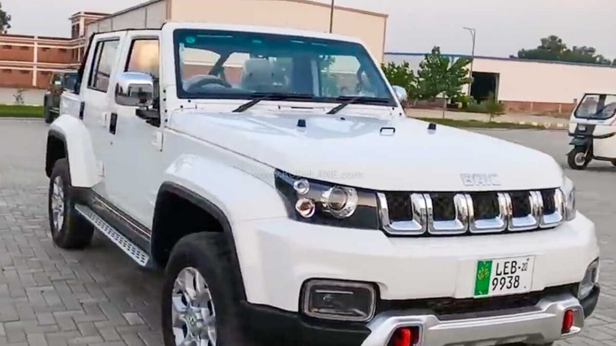 China made Jeep Wrangler copy cat SUVs launched in Pakistan