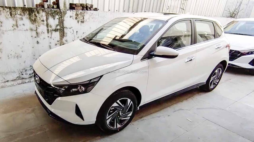 2020 Hyundai i20 Petrol 1.2 Manual Asta With Sunroof  First Look Video