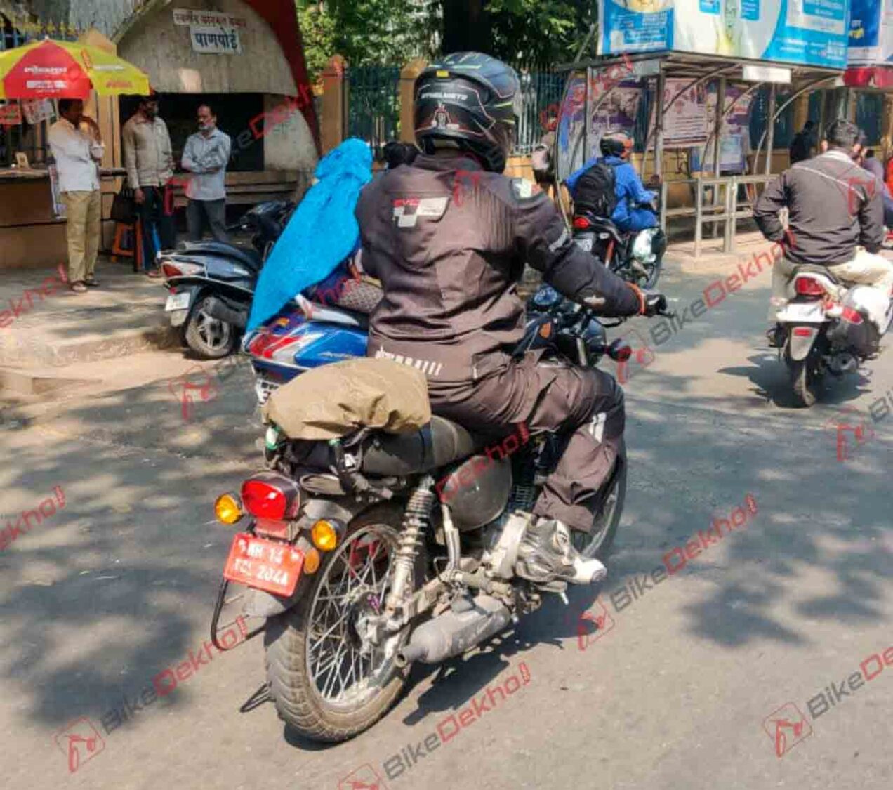 Kawasaki W175 Spied in Pune