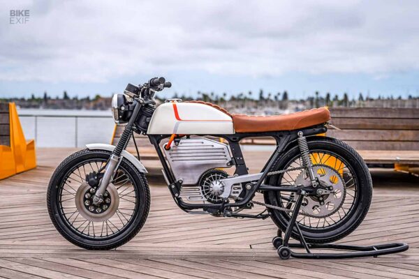 Honda CB200 Modified Into An Electric Motorcycle