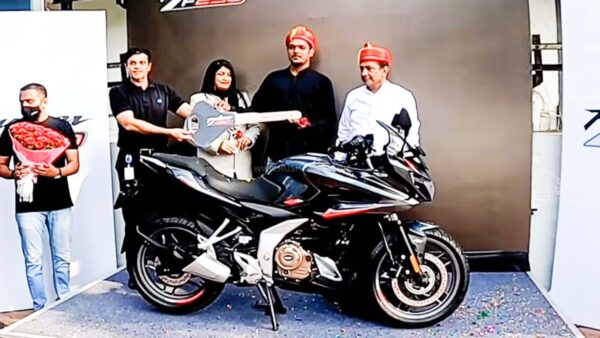 Bajaj Pulsar 250cc First Owner Takes Delivery
