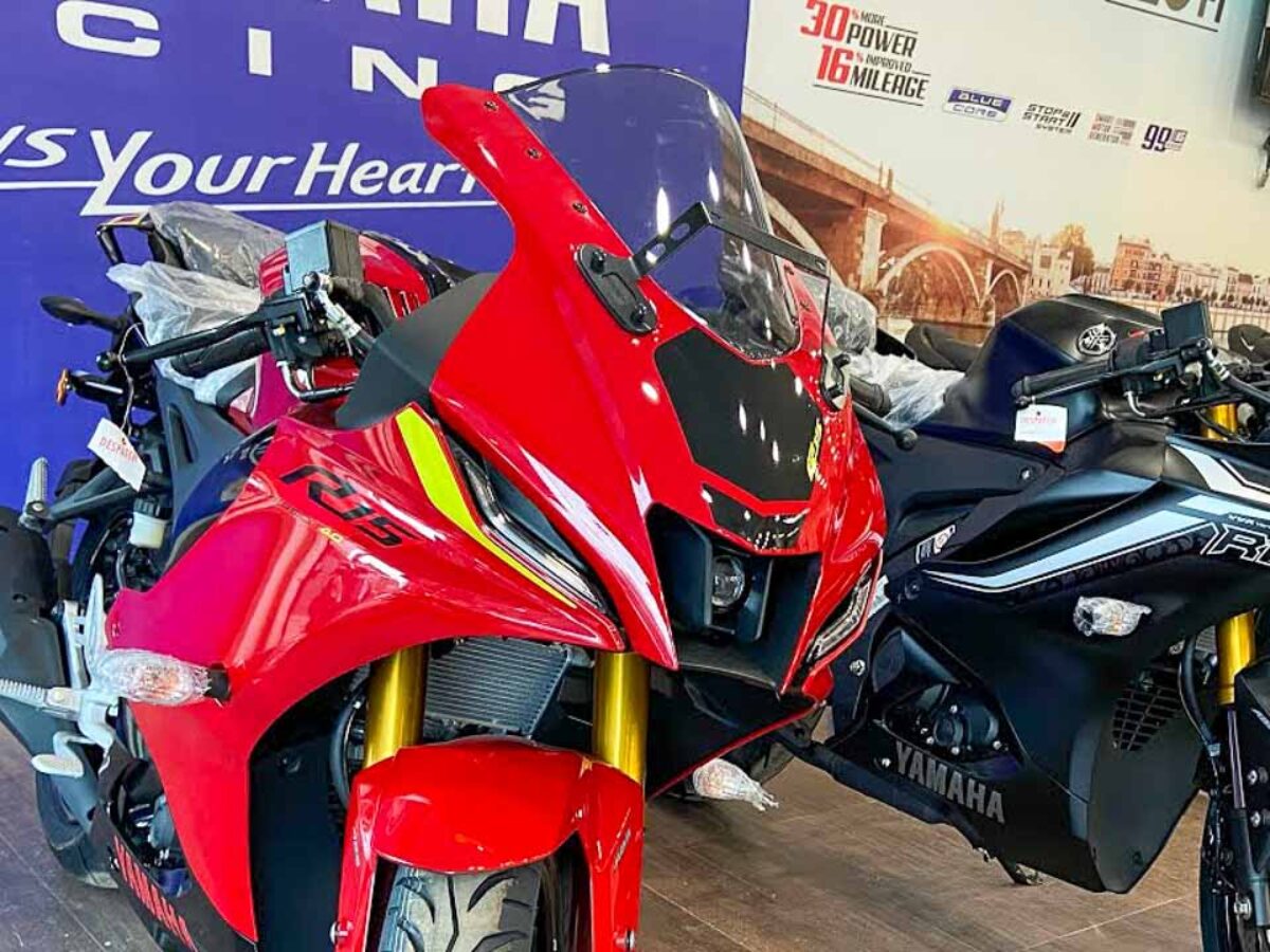 More affordable Yamaha YZFR15S V30 with unibody seat launched  HT Auto