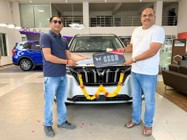 Mahindra XUV700 Diesel Delivery starts