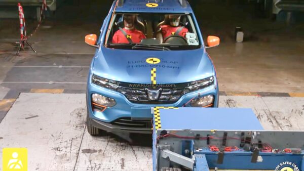 Renault Kwid Electric Crash Test