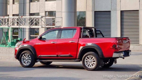 Toyota Hilux spied during TVC Shoot