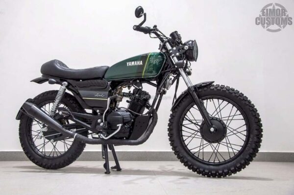 Yamaha RX100 inspired styling can be seen in the new Custom
