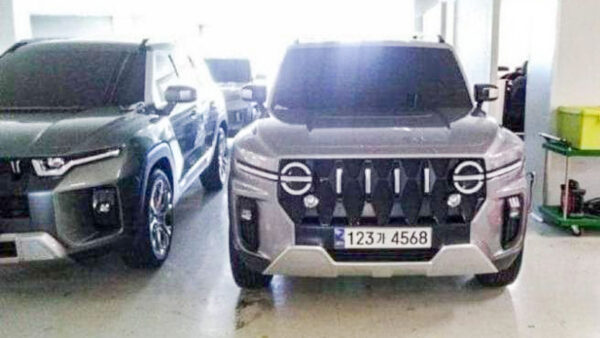 SsangYong KR10 SUV Leaks - Standing next to Torres