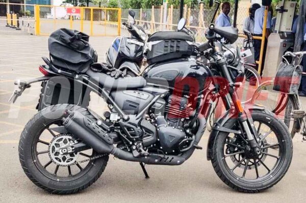Bajaj Triumph 350cc Motorcycle Spied In India