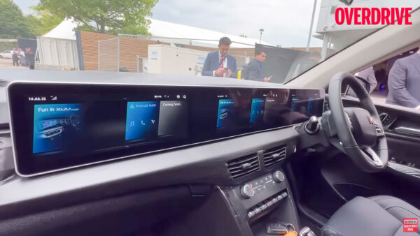 Mahindra XUV700 Electric SUV - Full dashboard touchscreen