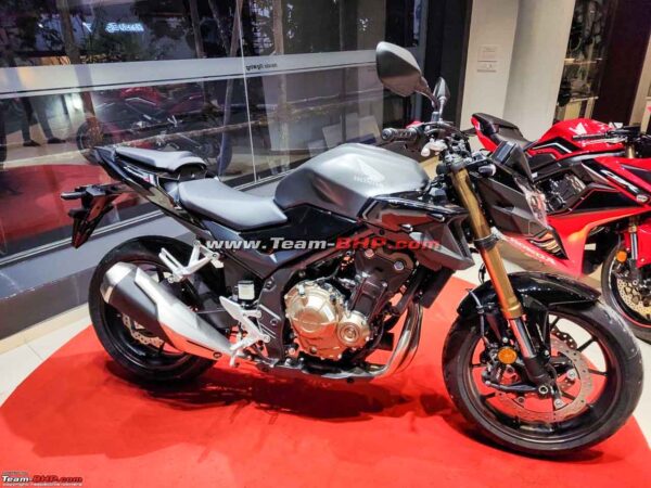 Honda CB500F at a Bigwing showroom in Bangalore