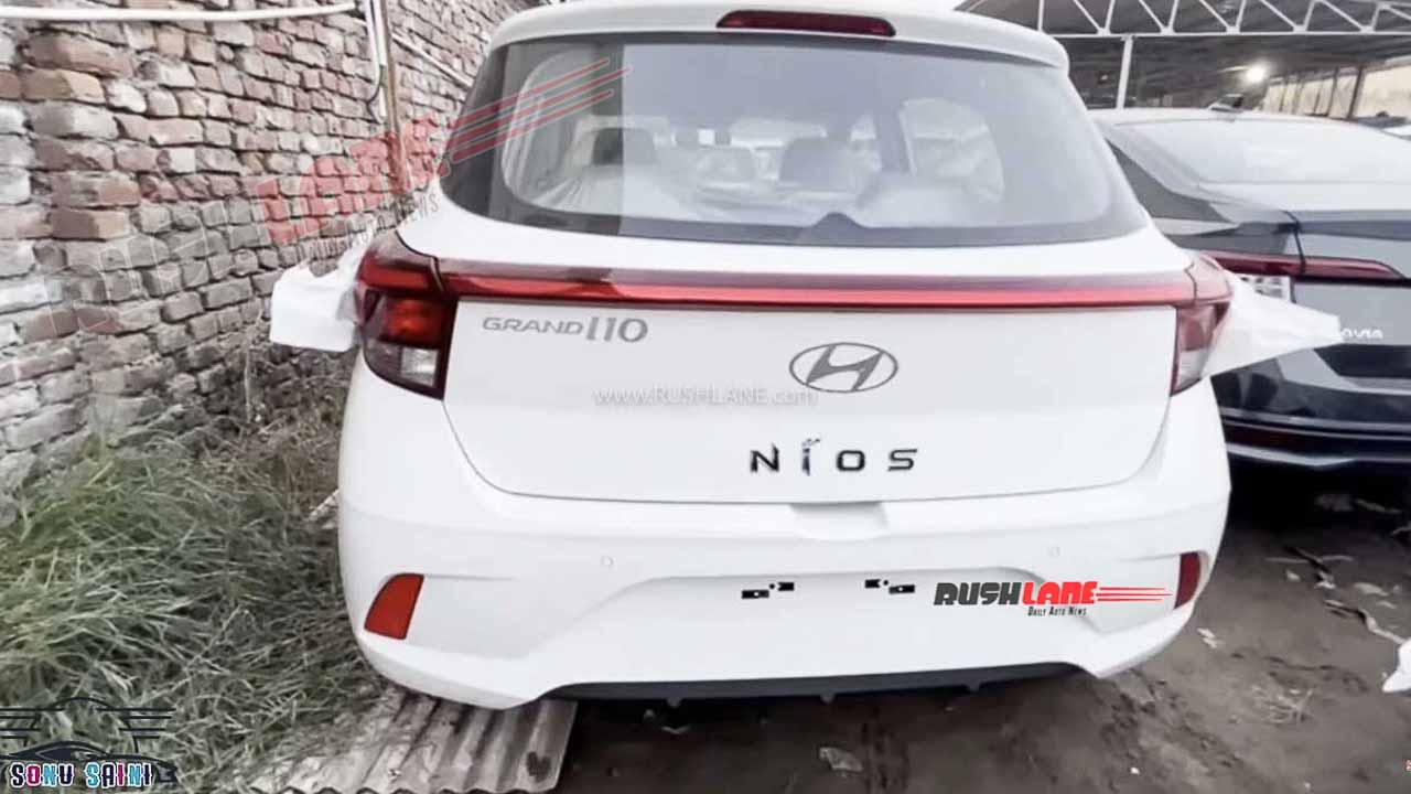 Hyundai i10 NIOS Facelift Spied At Dealer Yard - 1st Look Walkround
