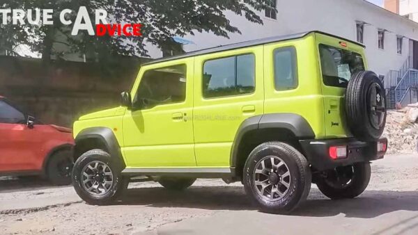 Jimny has now been spotted on a public road, giving us a better idea about its road presence.