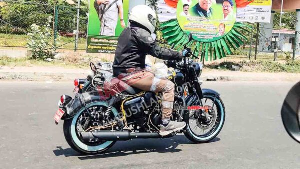 Royal Enfield Classic 350 Bobber Spied