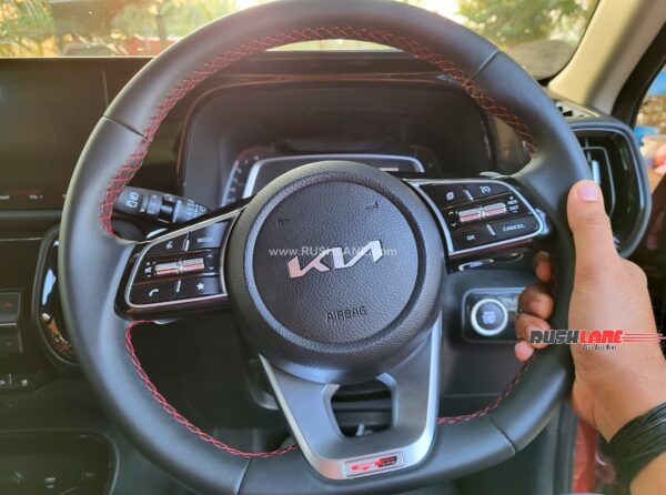 Kia Sonet Turbo Petrol GTX Plus DCT steering wheel