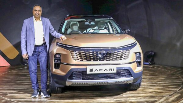 Safari petrol will have same interiors and exteriors as diesel variant