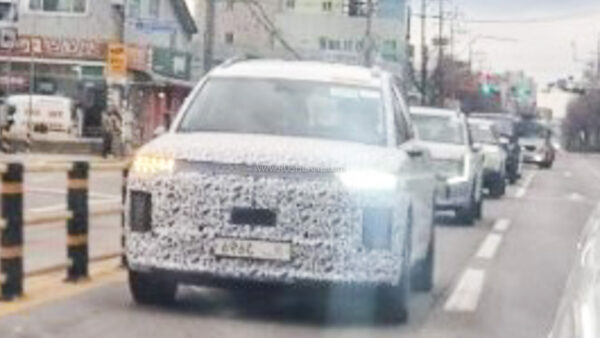 Hyundai Ioniq 7 EV Spied